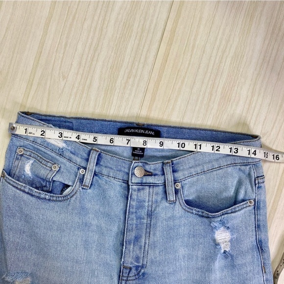 Calvin Klein High Rise straight leg light wash jeans size 28 - Picture 10 of 11